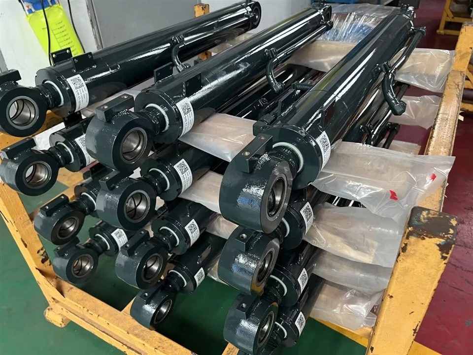 Excavator Attachments — Vehicle Demolition Shear Cylinder